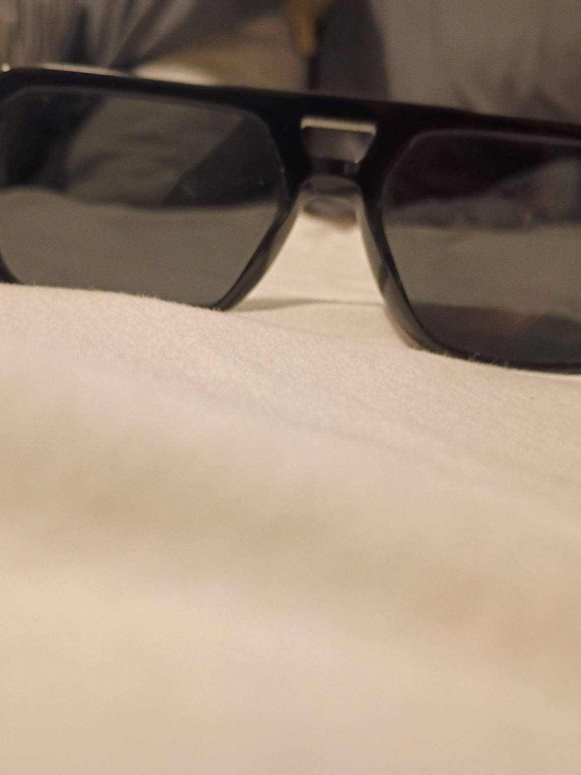 Dolce & Gabbana Black High-Gloss Sunglass Temple With Logo Plaque